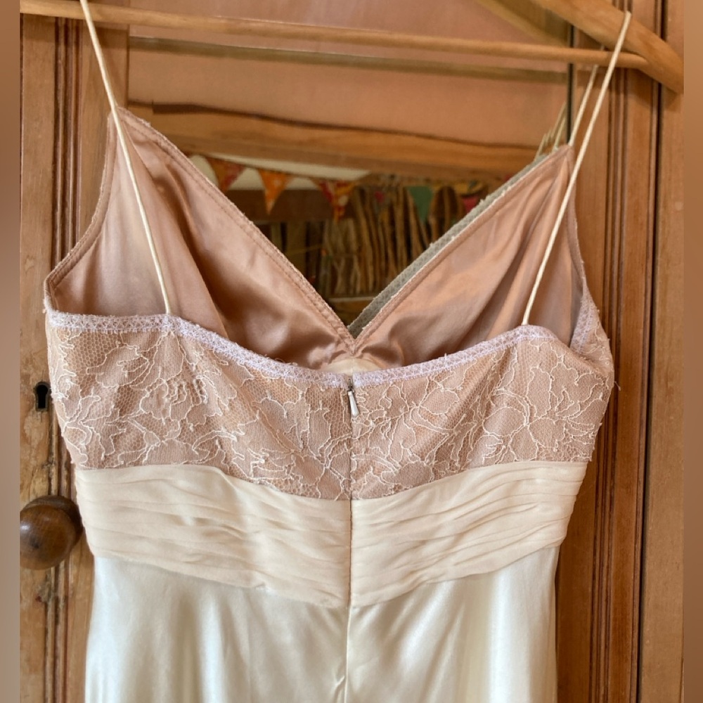 Carmen Marc Valvo Cream Satin Gown Size 6 - Picture 4 of 7